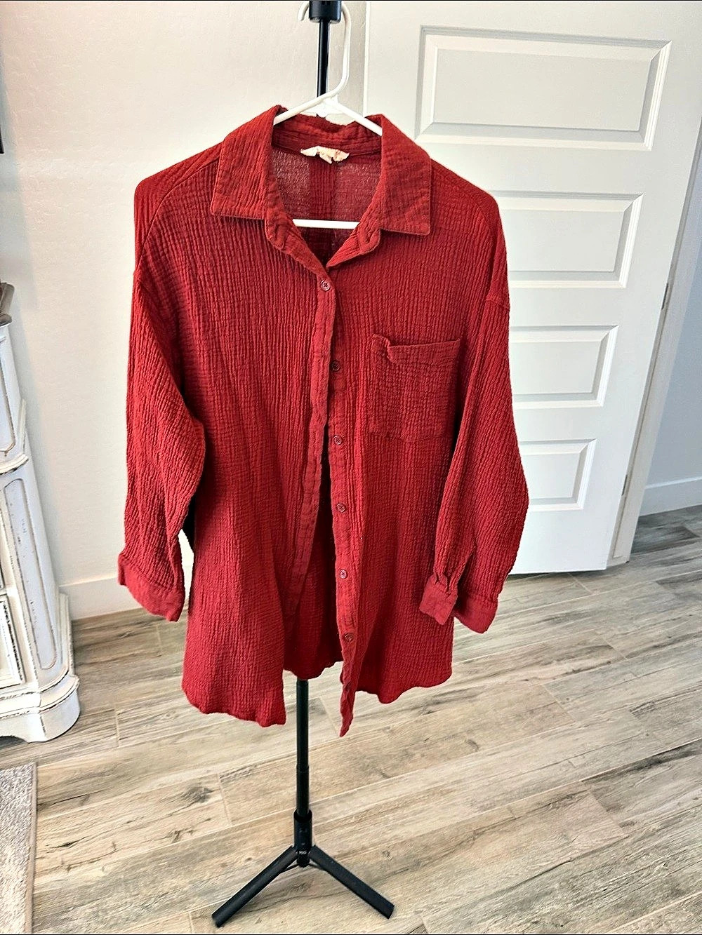 Lattice Gauze Button-Down Shirt in Red Size Medium Like New